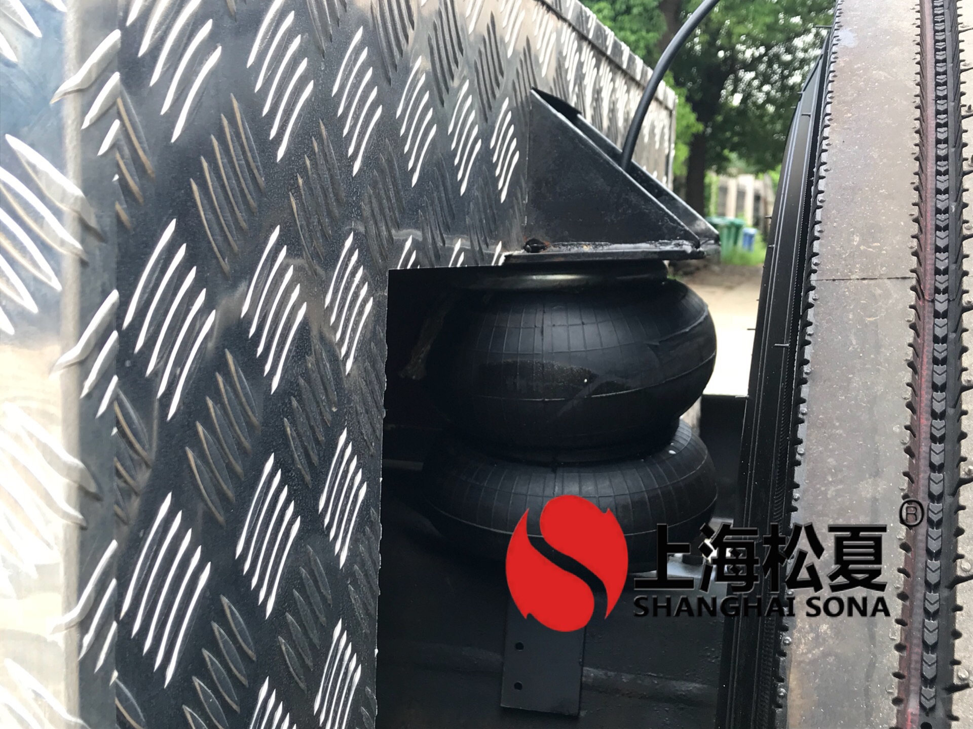 福特T700后桥改装橡胶樱桃视频污下载